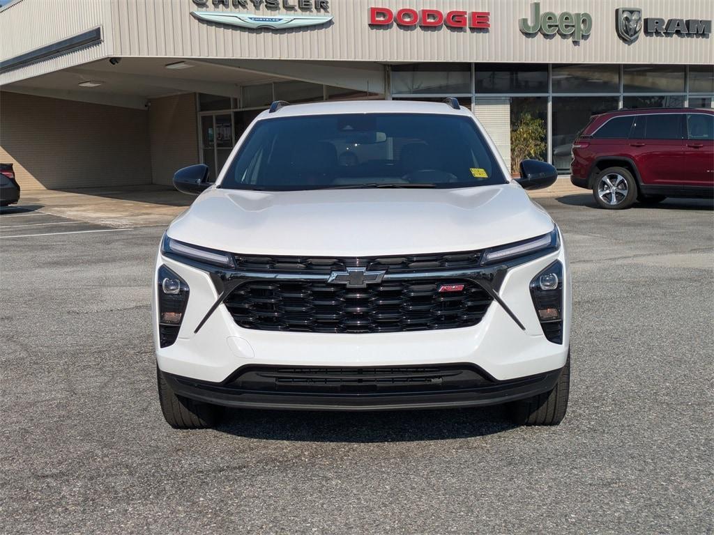 used 2025 Chevrolet Trax car, priced at $23,995