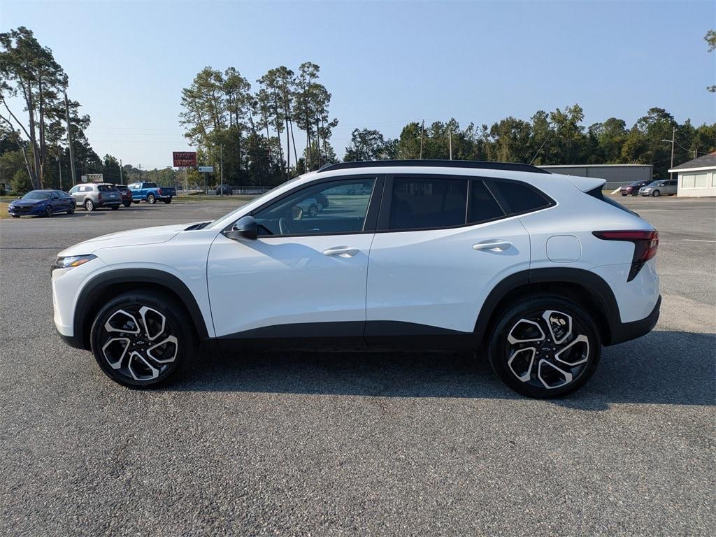 used 2025 Chevrolet Trax car, priced at $23,995