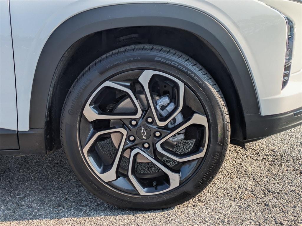 used 2025 Chevrolet Trax car, priced at $23,995