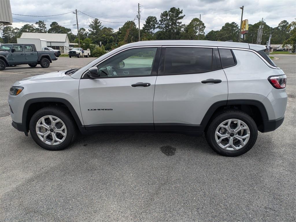 new 2025 Jeep Compass car, priced at $28,747