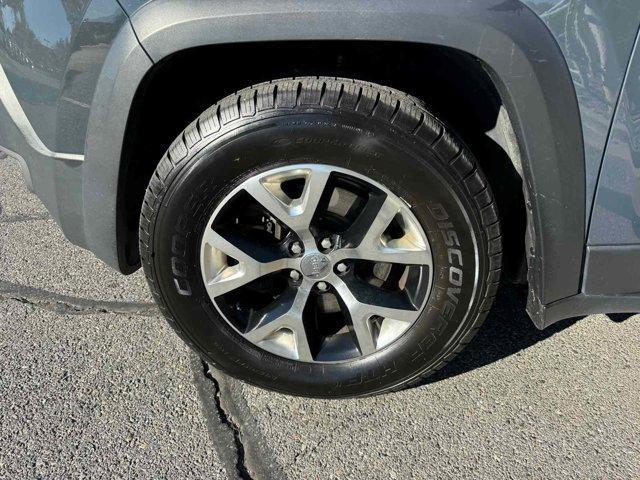 used 2016 Jeep Cherokee car, priced at $12,706