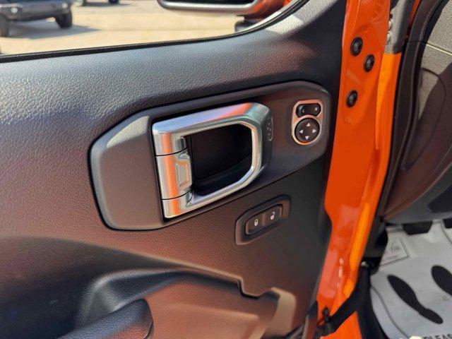 new 2025 Jeep Wrangler car, priced at $46,214