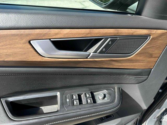 used 2024 Volkswagen Atlas car, priced at $31,997
