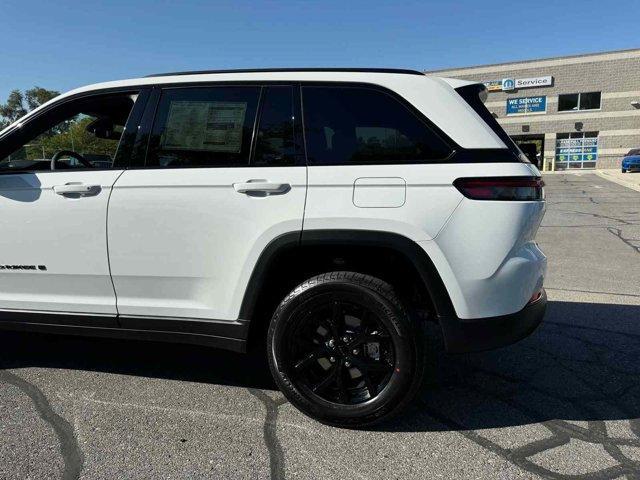 new 2025 Jeep Grand Cherokee car, priced at $40,753