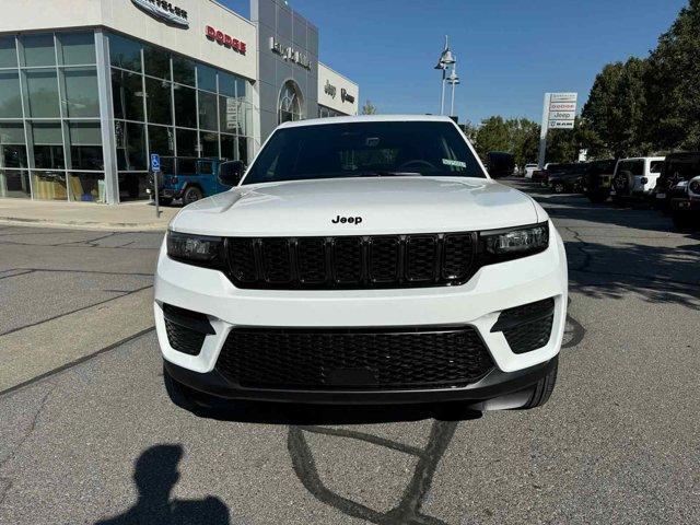 new 2025 Jeep Grand Cherokee car, priced at $40,753