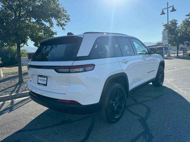 new 2025 Jeep Grand Cherokee car, priced at $40,753