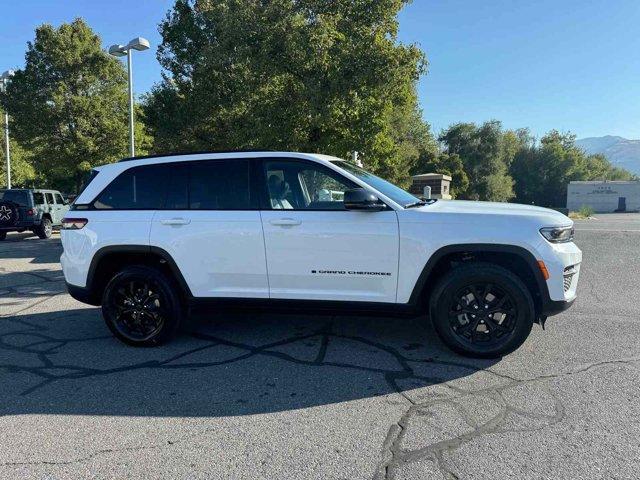 new 2025 Jeep Grand Cherokee car, priced at $40,753