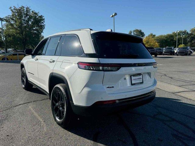 new 2025 Jeep Grand Cherokee car, priced at $40,753