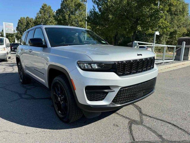 new 2025 Jeep Grand Cherokee car, priced at $41,289