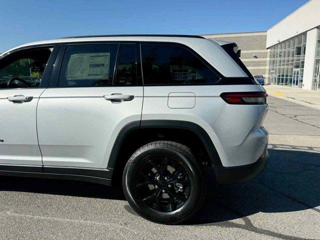 new 2025 Jeep Grand Cherokee car, priced at $41,289