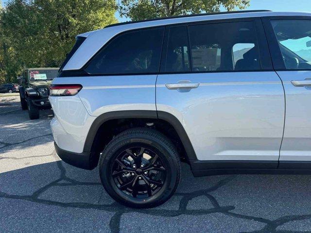 new 2025 Jeep Grand Cherokee car, priced at $41,289