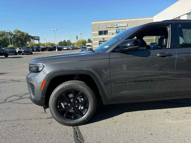 new 2025 Jeep Grand Cherokee car, priced at $41,289