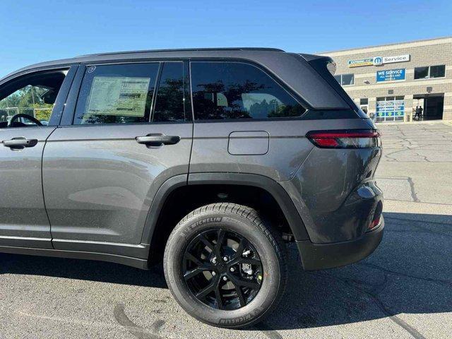 new 2025 Jeep Grand Cherokee car, priced at $41,289