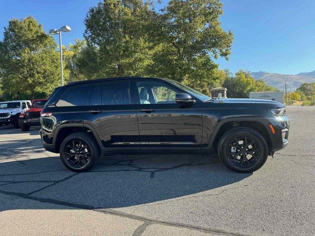 new 2025 Jeep Grand Cherokee car, priced at $41,289