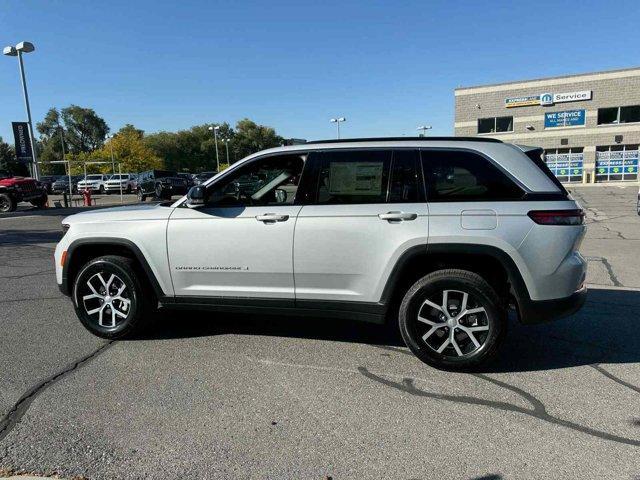 new 2025 Jeep Grand Cherokee car, priced at $42,448