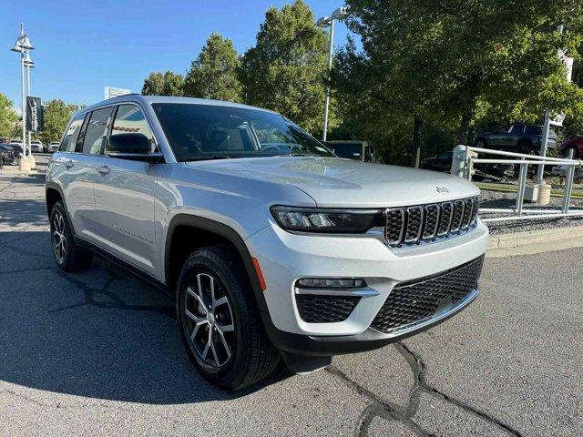 new 2025 Jeep Grand Cherokee car, priced at $42,448