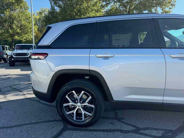 new 2025 Jeep Grand Cherokee car, priced at $42,448