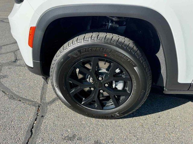 new 2025 Jeep Grand Cherokee L car, priced at $42,713