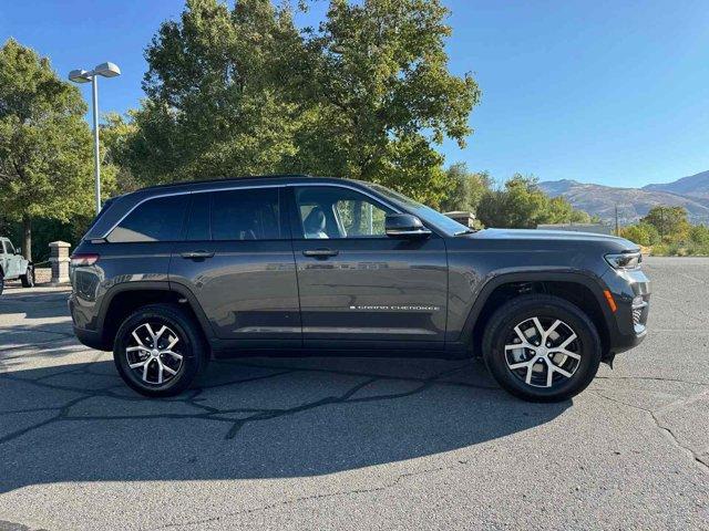 new 2025 Jeep Grand Cherokee car, priced at $42,448