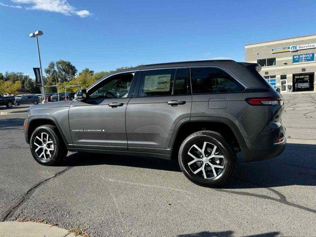 new 2025 Jeep Grand Cherokee car, priced at $42,448