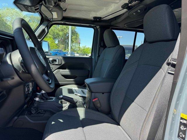 new 2025 Jeep Gladiator car, priced at $46,841