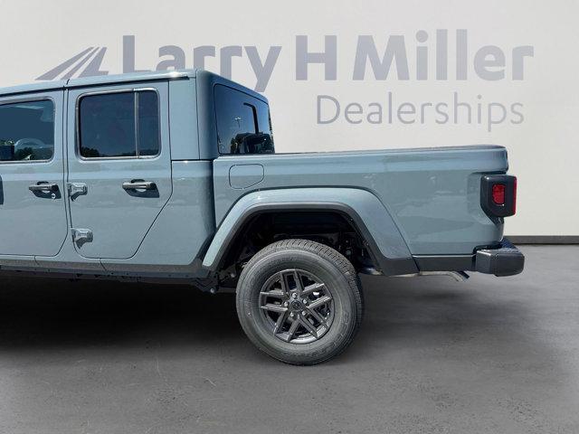 new 2025 Jeep Gladiator car, priced at $46,841