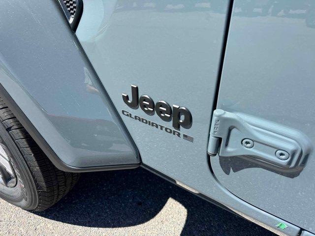 new 2025 Jeep Gladiator car, priced at $46,841