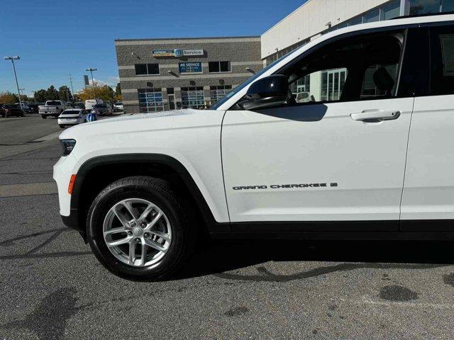 new 2025 Jeep Grand Cherokee car, priced at $37,555