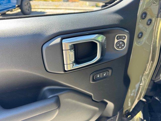 new 2025 Jeep Gladiator car, priced at $49,283