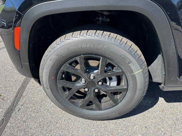 new 2025 Jeep Grand Cherokee car, priced at $42,468
