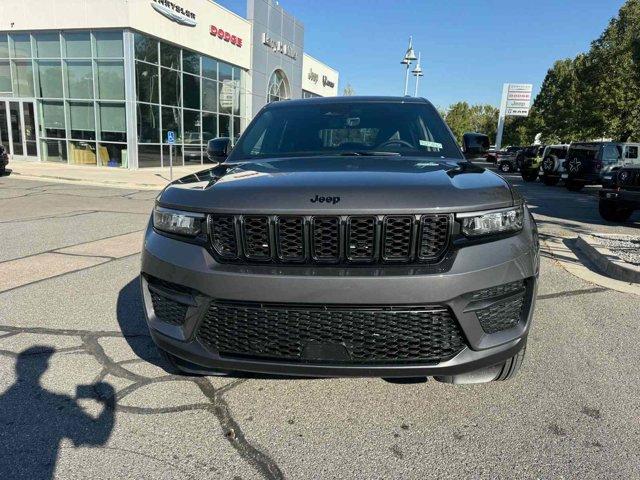 new 2025 Jeep Grand Cherokee car, priced at $41,289