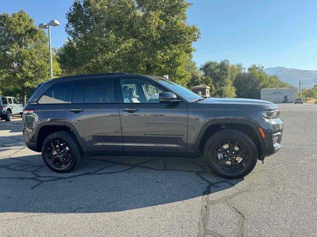 new 2025 Jeep Grand Cherokee car, priced at $41,289