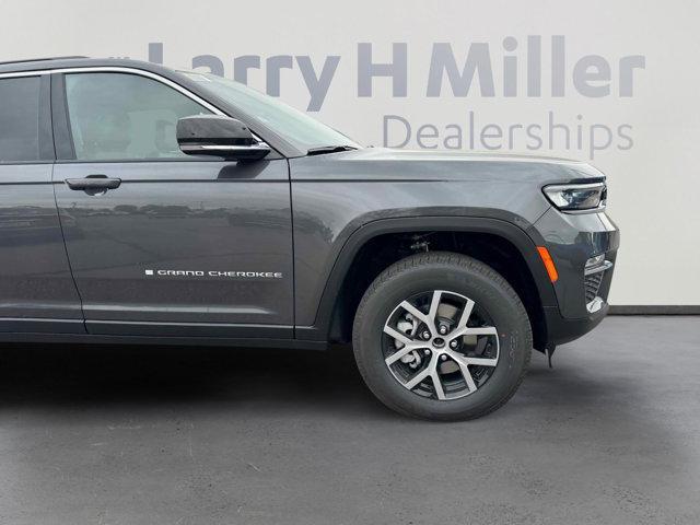 new 2025 Jeep Grand Cherokee car, priced at $45,876