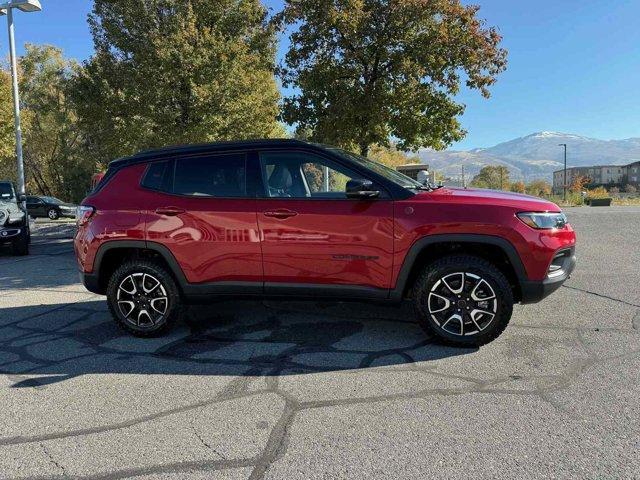 new 2025 Jeep Compass car, priced at $30,085