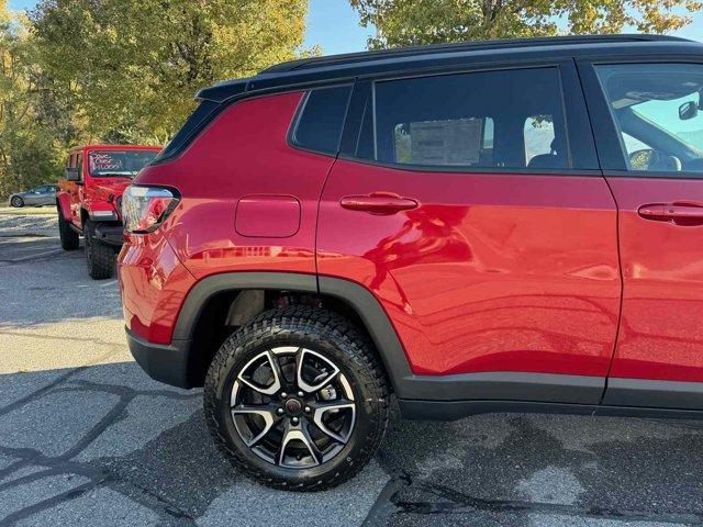 new 2025 Jeep Compass car, priced at $30,085