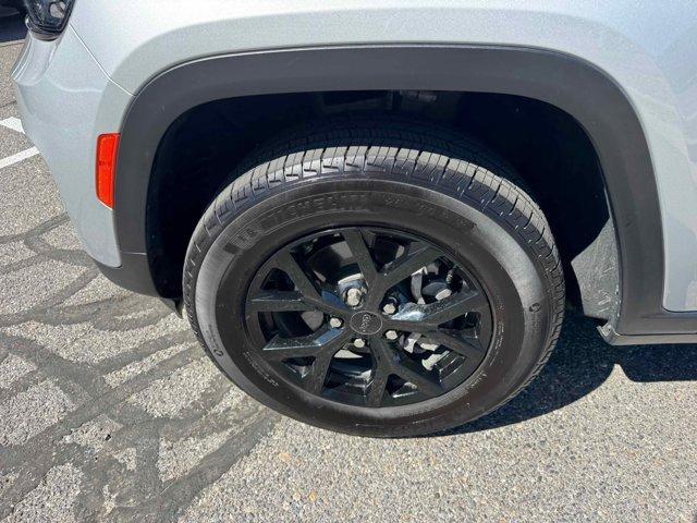 used 2024 Jeep Grand Cherokee car, priced at $37,632
