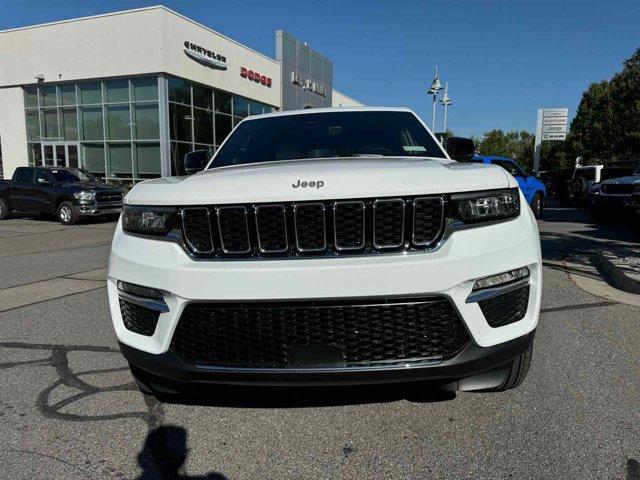 new 2025 Jeep Grand Cherokee car, priced at $41,912