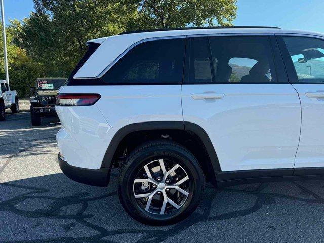 new 2025 Jeep Grand Cherokee car, priced at $41,912