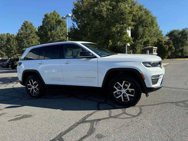 new 2025 Jeep Grand Cherokee car, priced at $41,912