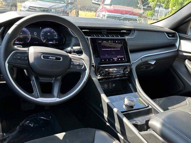 used 2025 Jeep Grand Cherokee car, priced at $39,917