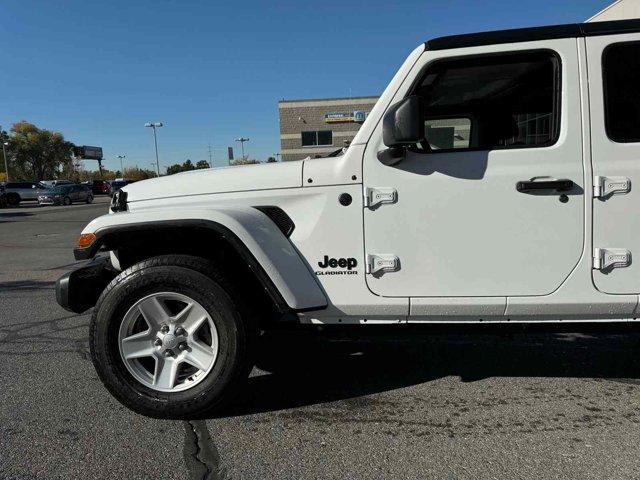 used 2022 Jeep Gladiator car, priced at $30,395