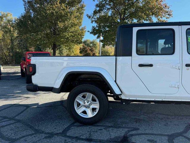 used 2022 Jeep Gladiator car, priced at $30,395