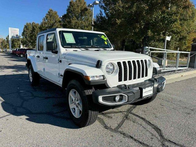 used 2022 Jeep Gladiator car, priced at $30,395