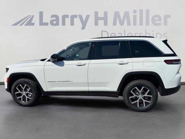 new 2025 Jeep Grand Cherokee car, priced at $43,997