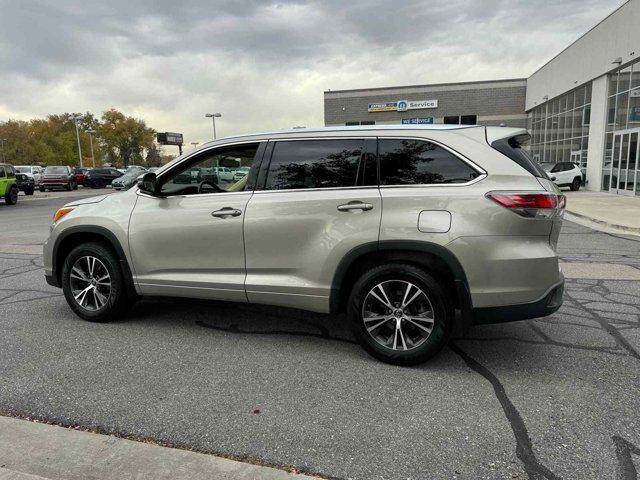 used 2016 Toyota Highlander car, priced at $25,487