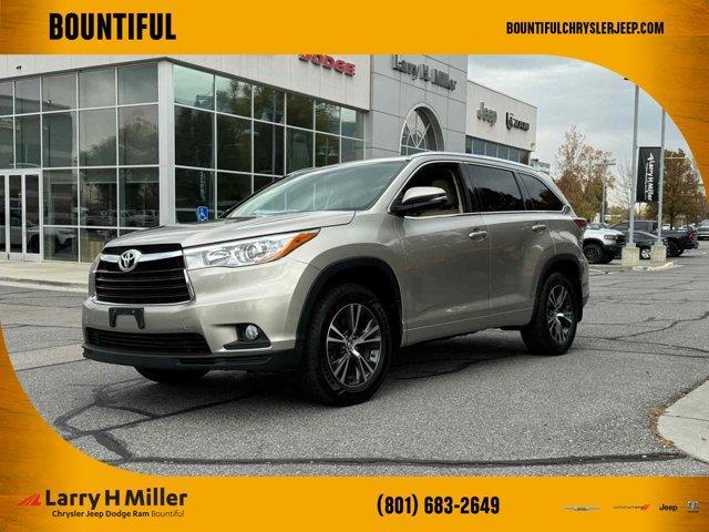 used 2016 Toyota Highlander car, priced at $25,487