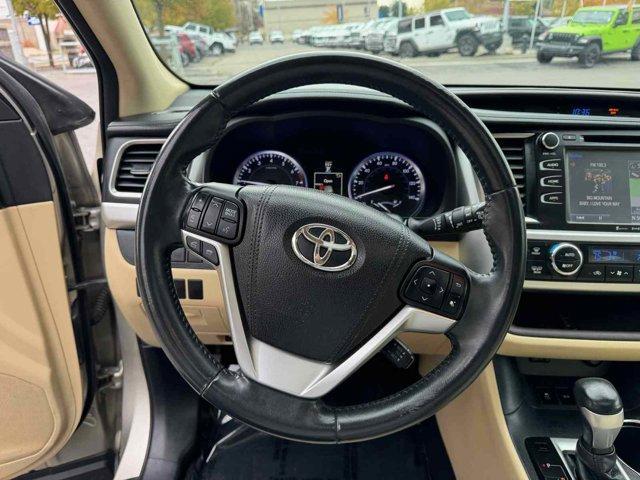 used 2016 Toyota Highlander car, priced at $25,487