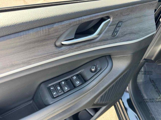 new 2025 Jeep Grand Cherokee car, priced at $46,986