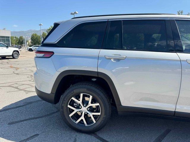 new 2025 Jeep Grand Cherokee car, priced at $44,533