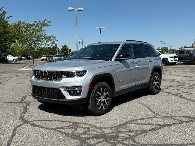 new 2025 Jeep Grand Cherokee car, priced at $44,533